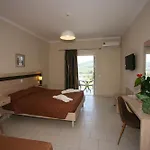 Hotel Saint George Palace 4*